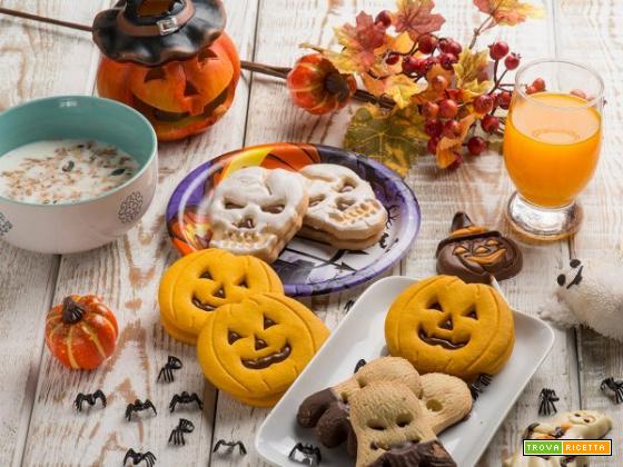 La colazione di Halloween: frollini decorati, succo e muesli!