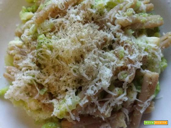 Caserecce integrali con broccoli e scarmorza affumicata