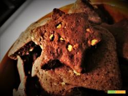 Biscotti con yogurt, cacao e nocciole