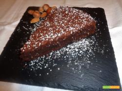 Ricetta – Torta al cioccolato con mandorle e nocciole con e senza Bimby