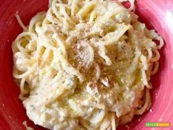 SPAGHETTI CON CREMA DI CAVOLFIORE E NOCCIOLE (BIMBY)
