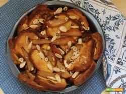 Pudding con pere caramellate al rum