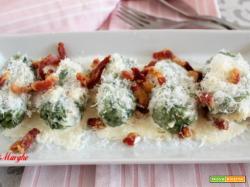 Gnocchi di ricotta con fonduta di formaggio i “gnudi”