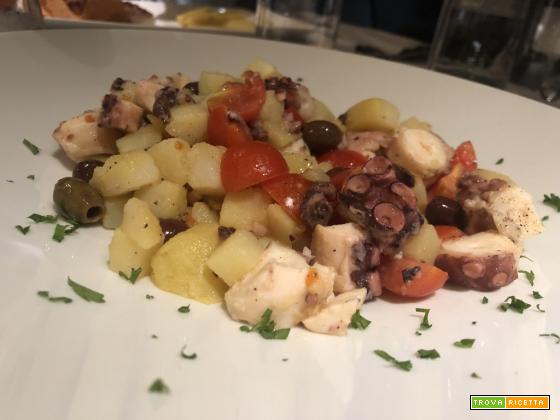 Bimby, Insalata di Polpo (Polipo) con patate, pomodorini e olive