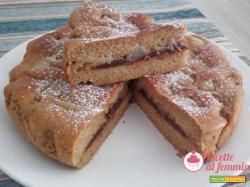 Torta versata pere e cioccolato senza lattosio