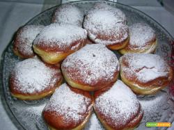 Bomboloni ripieni di cioccolato