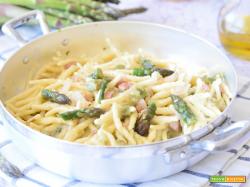 Pasta con Asparagi e Pancetta (cremosa e senza panna)