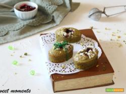 Biscottoni morbidi al pistacchio e frutti di bosco