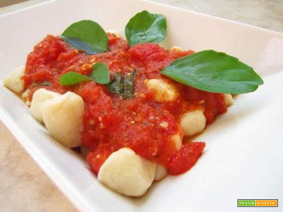 Gnocchi di patate tradizionali emiliano: la ricetta col pomodoro