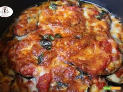 Teglia di melanzane gratinate con pecorino e tumatì