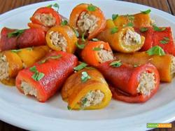 Peperoni arrostiti ripieni con tonno
