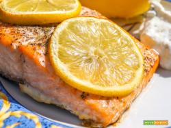 Salmone al profumo di limone, ricetta facile