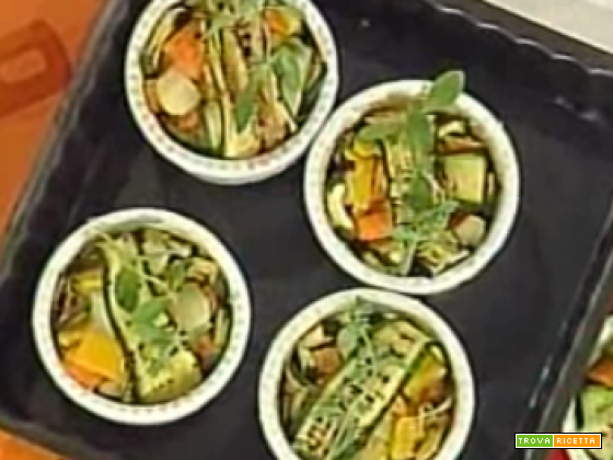Timballino di zucchine con “brunoise” di verdure di Antonella Clerici