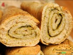 Rohliky – panini cechi sfogliati con erbe aromatiche