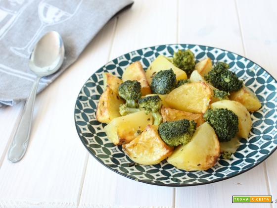 Patate e broccoli al forno
