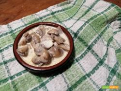 Funghi con crema al latte