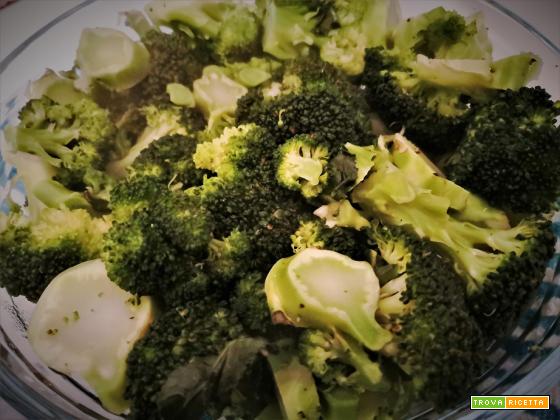 Come cucinare i broccoletti al microonde