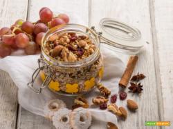 Muesli fatto in casa in modo semplice e veloce