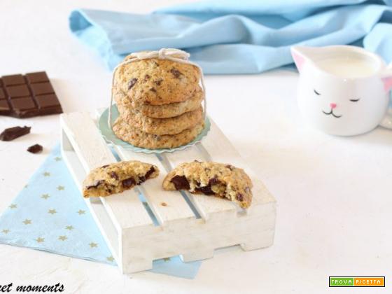 Biscotti cookies con scaglie di cioccolato