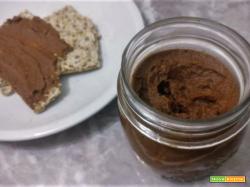Crema vegan senza zucchero di cacao e cannella