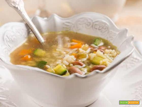 I piatti della salute: minestrone di riso e curcuma