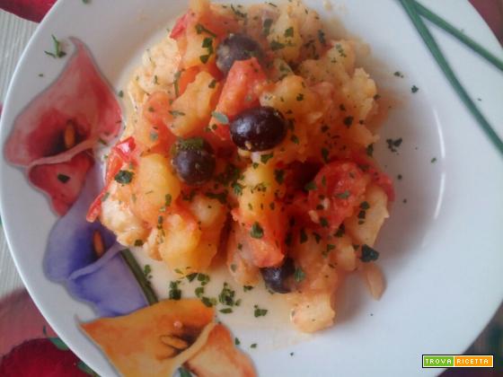 Merluzzo con pomodorini patate e olive