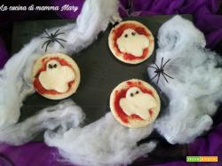 Pizzette fantasma - Ricetta di Halloween - La cucina di mamma mary