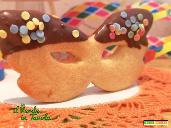 Biscotti mascherine di Carnevale al cioccolato la ricetta