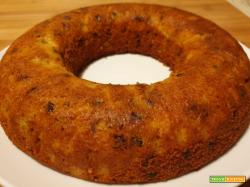 Ciambella al mais, ricotta e gocce di cioccolato