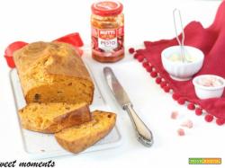 Plumcake con pesto di pomodoro e pancetta