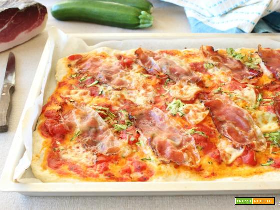 Pizza istantanea alle zucchine e speck