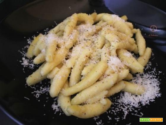 Ravioles della Val Varaita al burro, formaggio e noce moscata (non le ho fatte io) - Ricetta | TrovaRicetta.com
