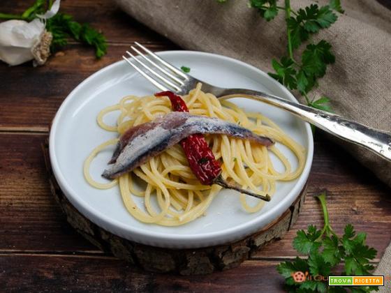 Spaghetti aglio olio peperoncino e alici