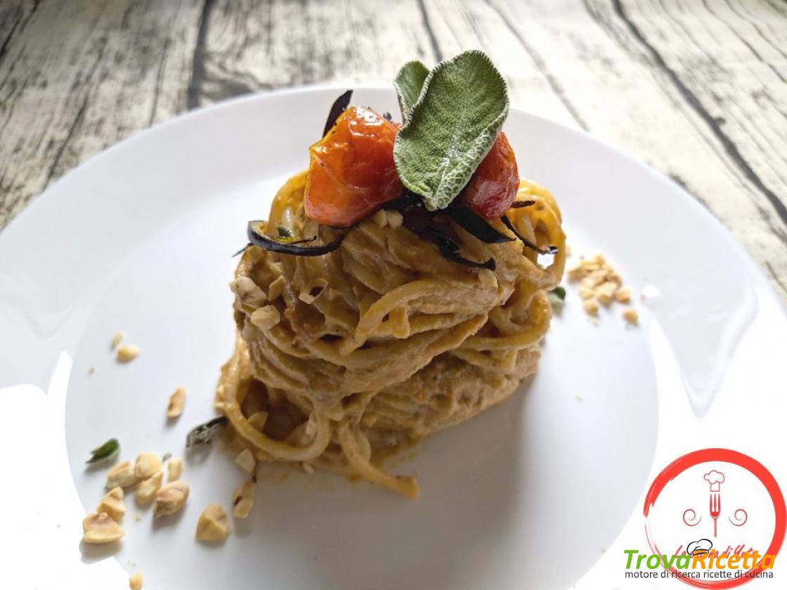 Spaghetti Al Pesto Di Melanzane E Nocciole Ricetta Trovaricetta Com