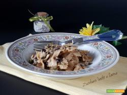 Farfalle integrali con verdure e salsiccia