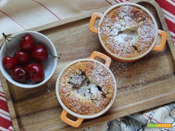 Clafoutis alle ciliegie in cocotte