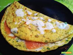 Omelette salmone e panna acida