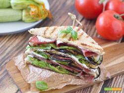 Club Sandwich con Verdure Grigliate e Bresaola