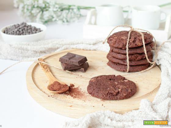 Cookies al triplo cioccolato