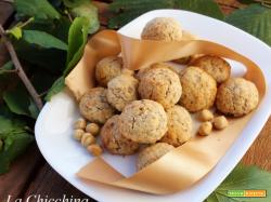 Biscotti con nocciole e corn flakes