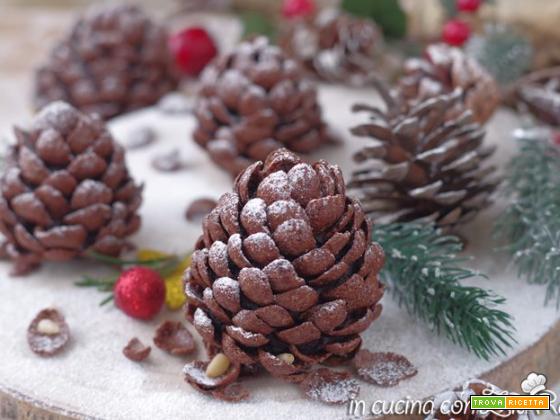 Pigne al cioccolato dolci natalizi senza cottura