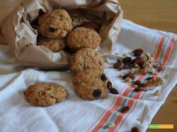 Biscotti integrali musli e frutta secca