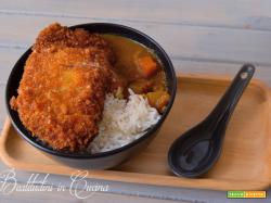 Katsukarē: la cotoletta giapponese con curry e riso