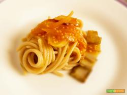 Spaghetti  con purea di Carciofi, salsa di Scalogno e Semi di Senape