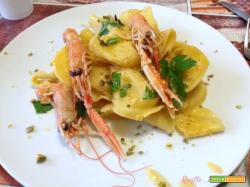 Lunette con scampi e pistacchi