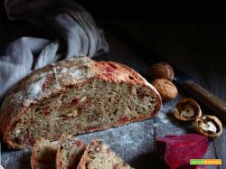 Pane alla barbabietola e noci