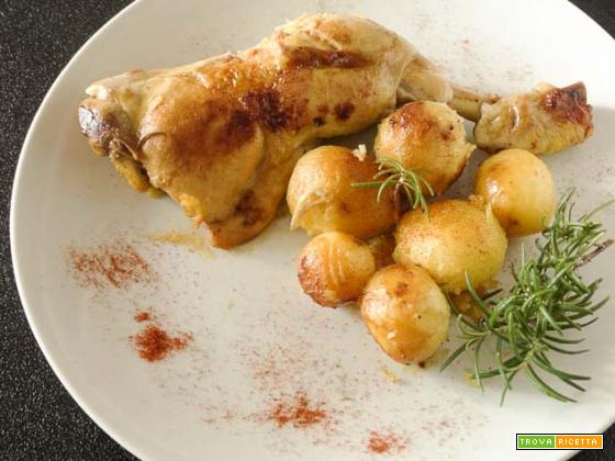 Pollo con patate novelle ricco di sapore
