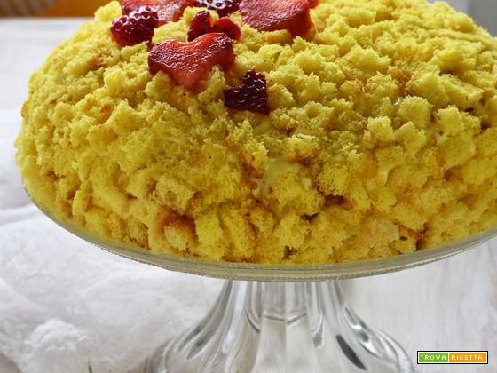 Torta Mimosa con crema diplomatica e fragole