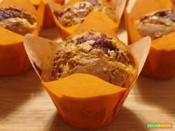 Muffin ai cereali e frutti di bosco