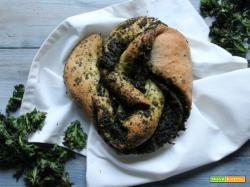 Corona di pane con pesto di kale